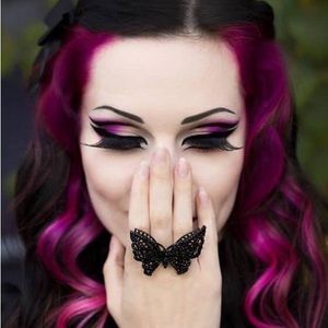 Meet your Posher, Julie